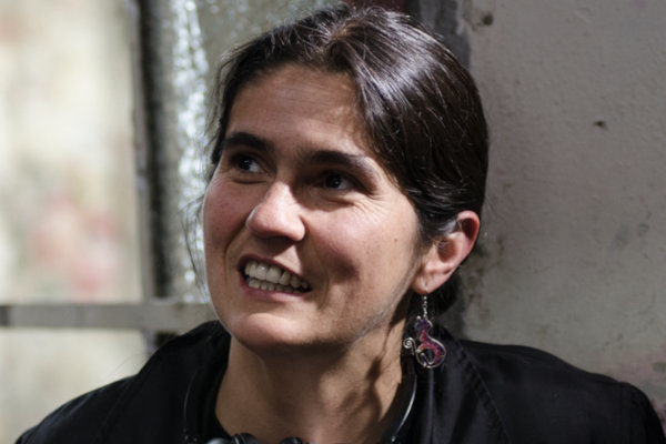 Porträt der Regisseurin Libia Stella Gómez.